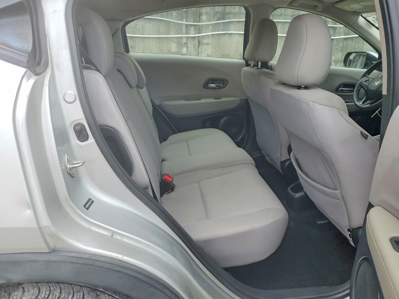 2016 HONDA HR-V LX photo 19