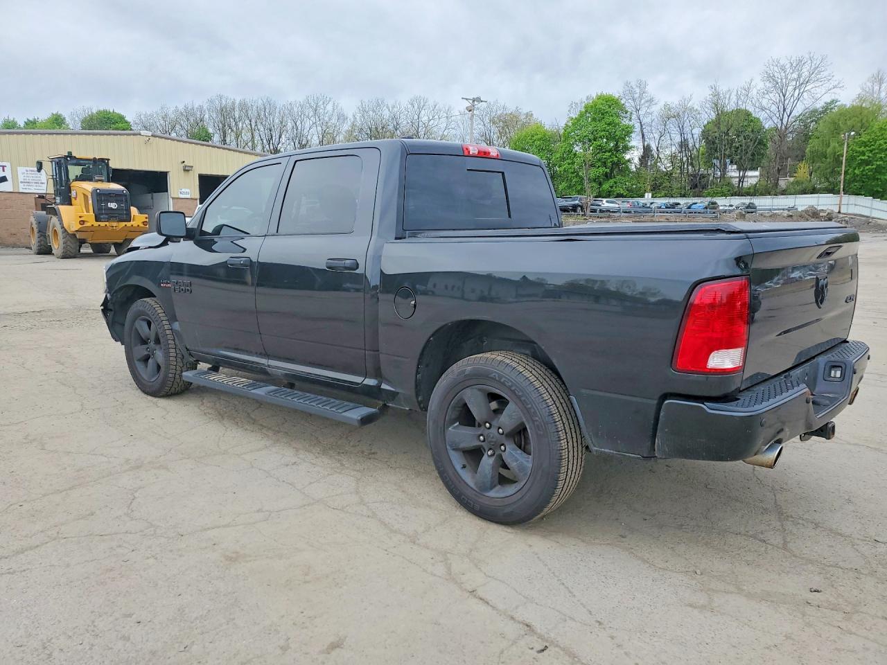 2016 RAM 1500 ST photo 4