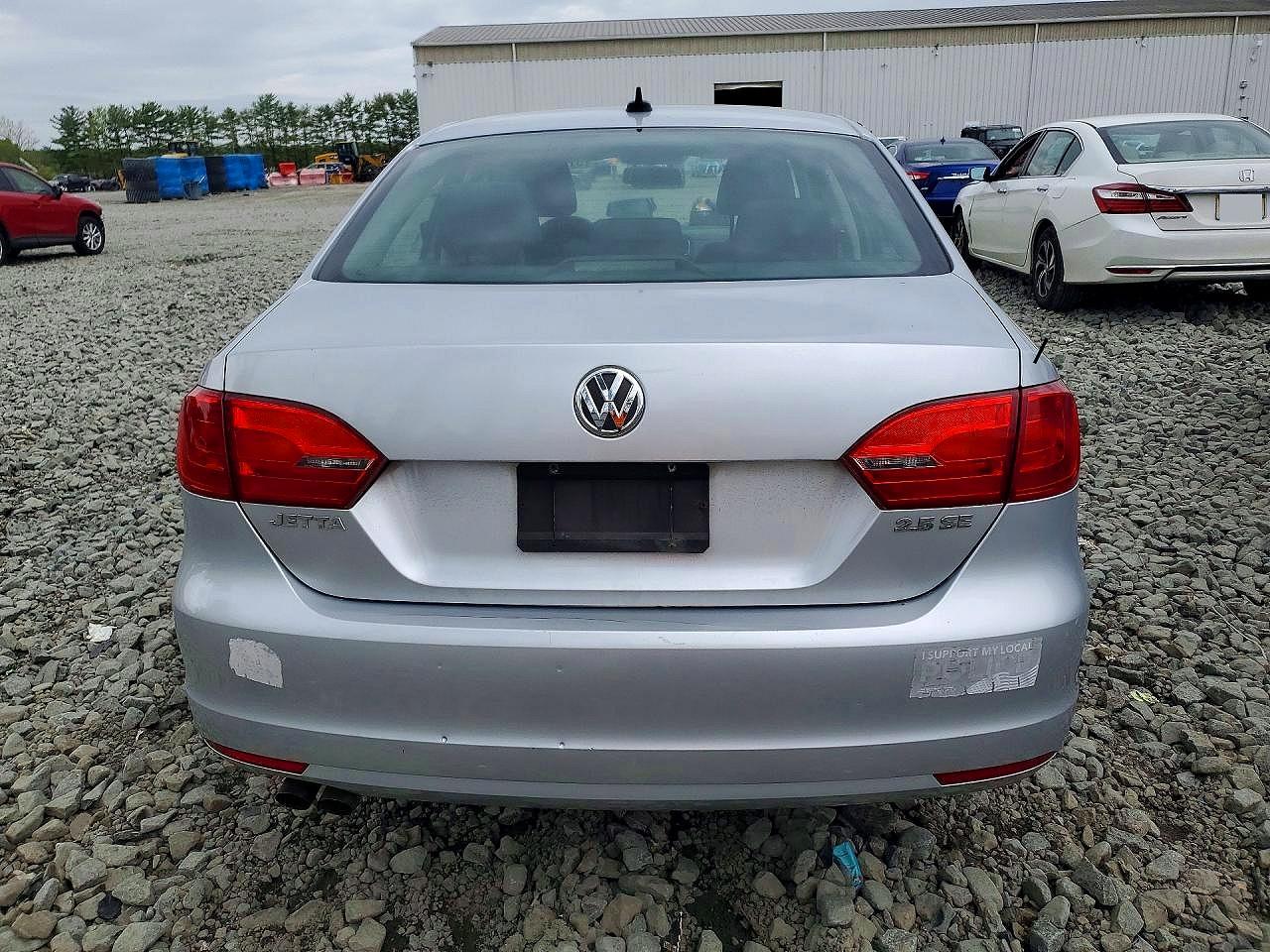 2012 VOLKSWAGEN JETTA SE photo 11