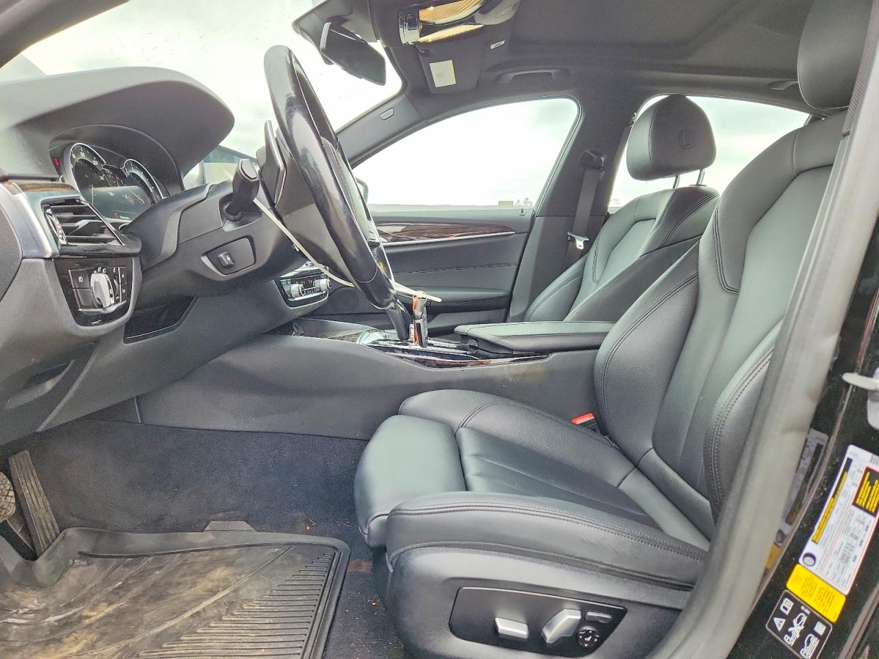 2018 BMW 530 XI photo 13