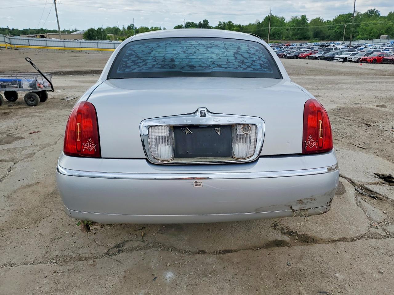 2001 LINCOLN TOWN CAR CARTIER photo 16