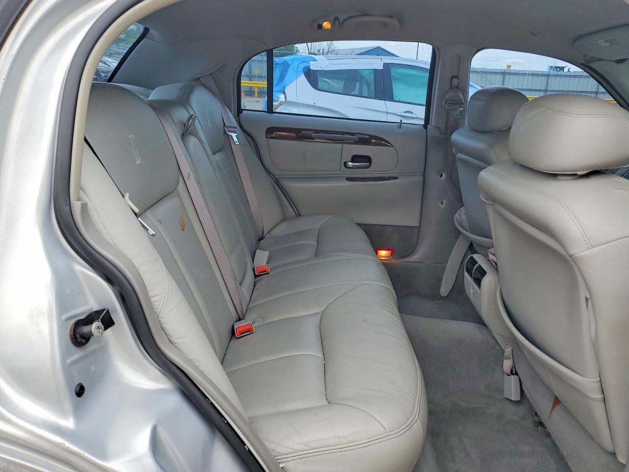 2001 LINCOLN TOWN CAR CARTIER photo 28