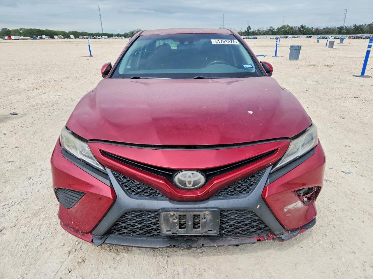 2018 TOYOTA CAMRY SE photo 9