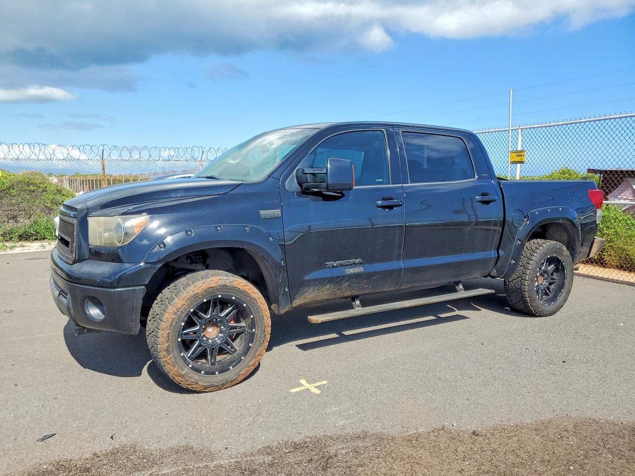 2013 TOYOTA TUNDRA
