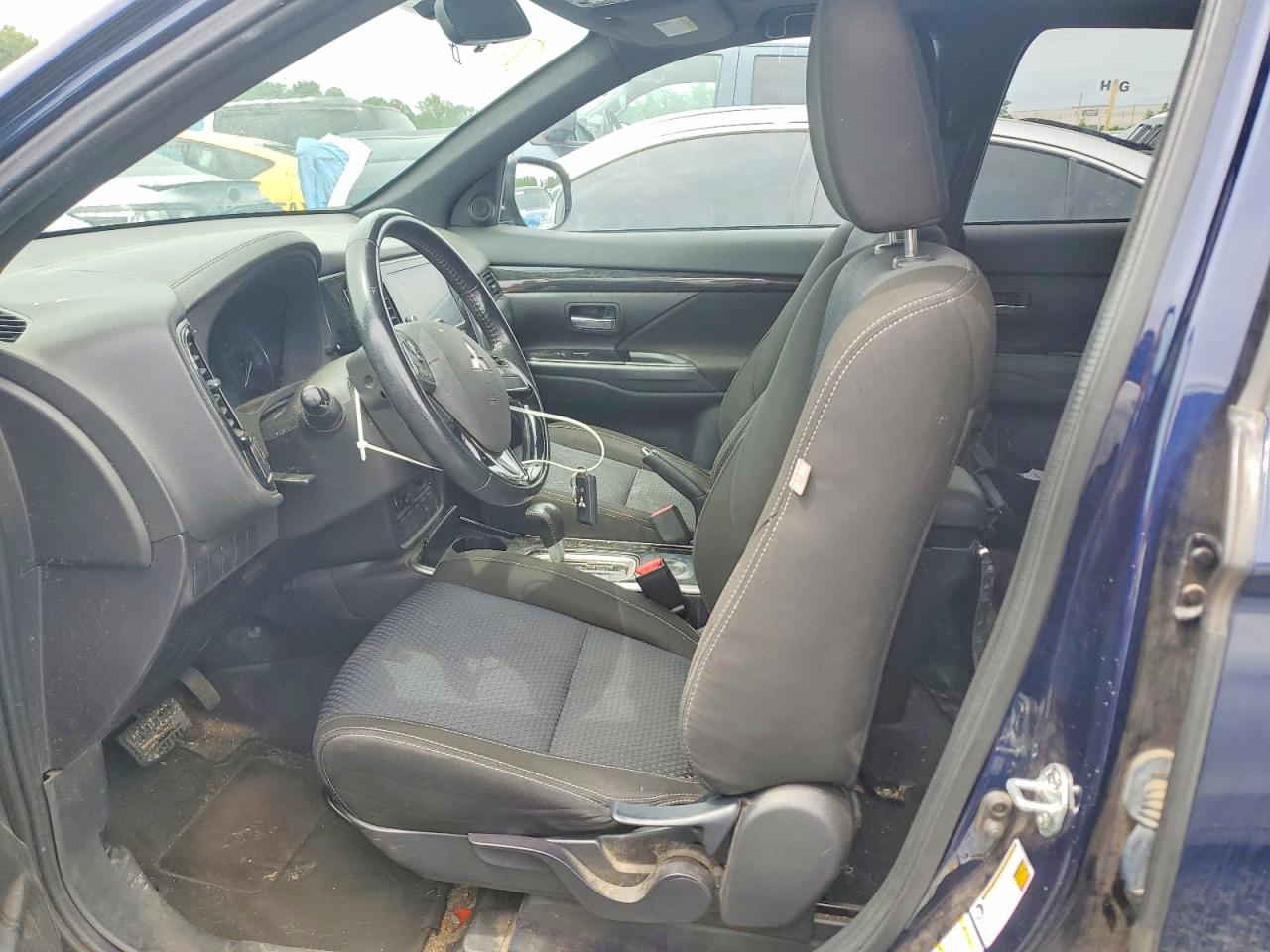 2018 MITSUBISHI OUTLANDER SE photo 19