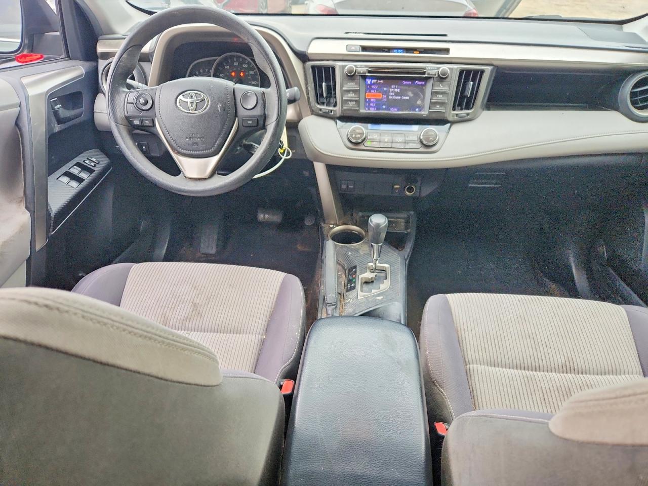 2013 TOYOTA RAV4 XLE photo 15