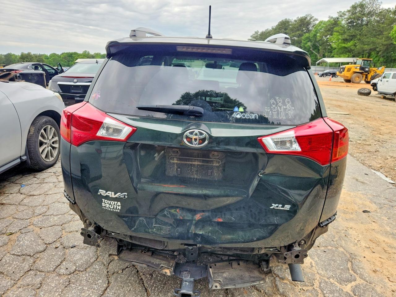 2013 TOYOTA RAV4 XLE photo 11