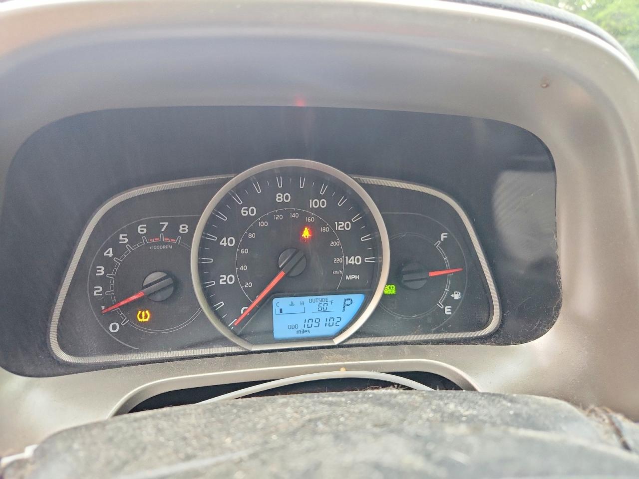 2013 TOYOTA RAV4 XLE photo 17