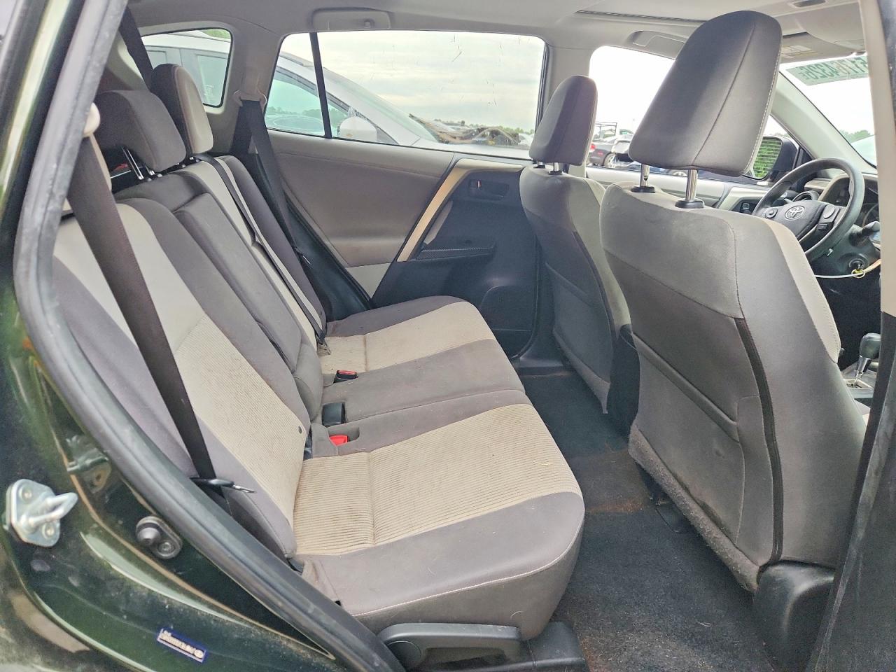2013 TOYOTA RAV4 XLE photo 19