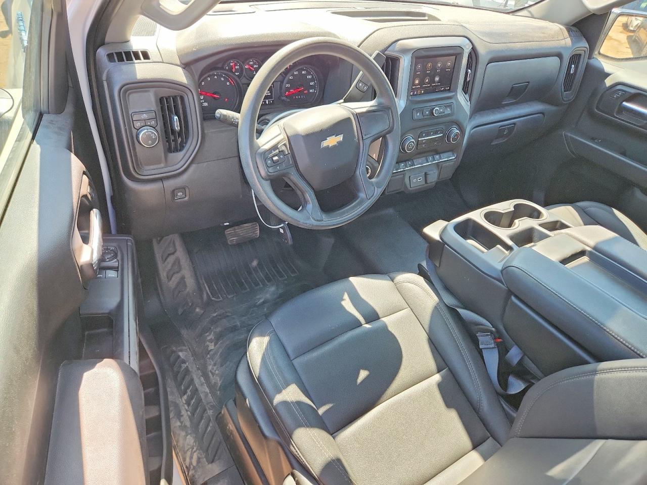 2024 CHEVROLET SILVERADO C1500 photo 15