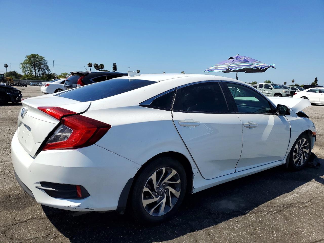 2017 HONDA CIVIC EX photo 5