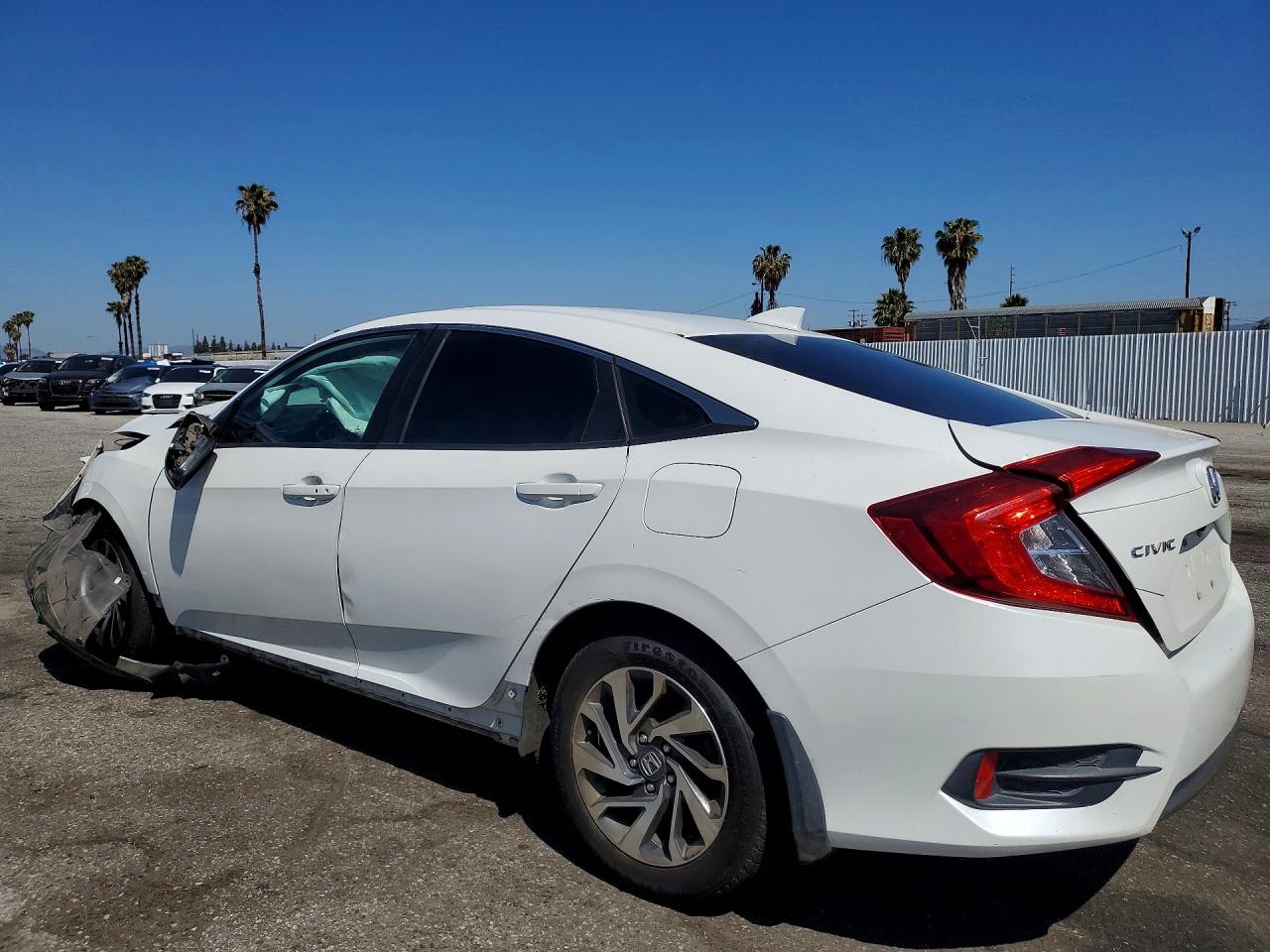 2017 HONDA CIVIC EX photo 3