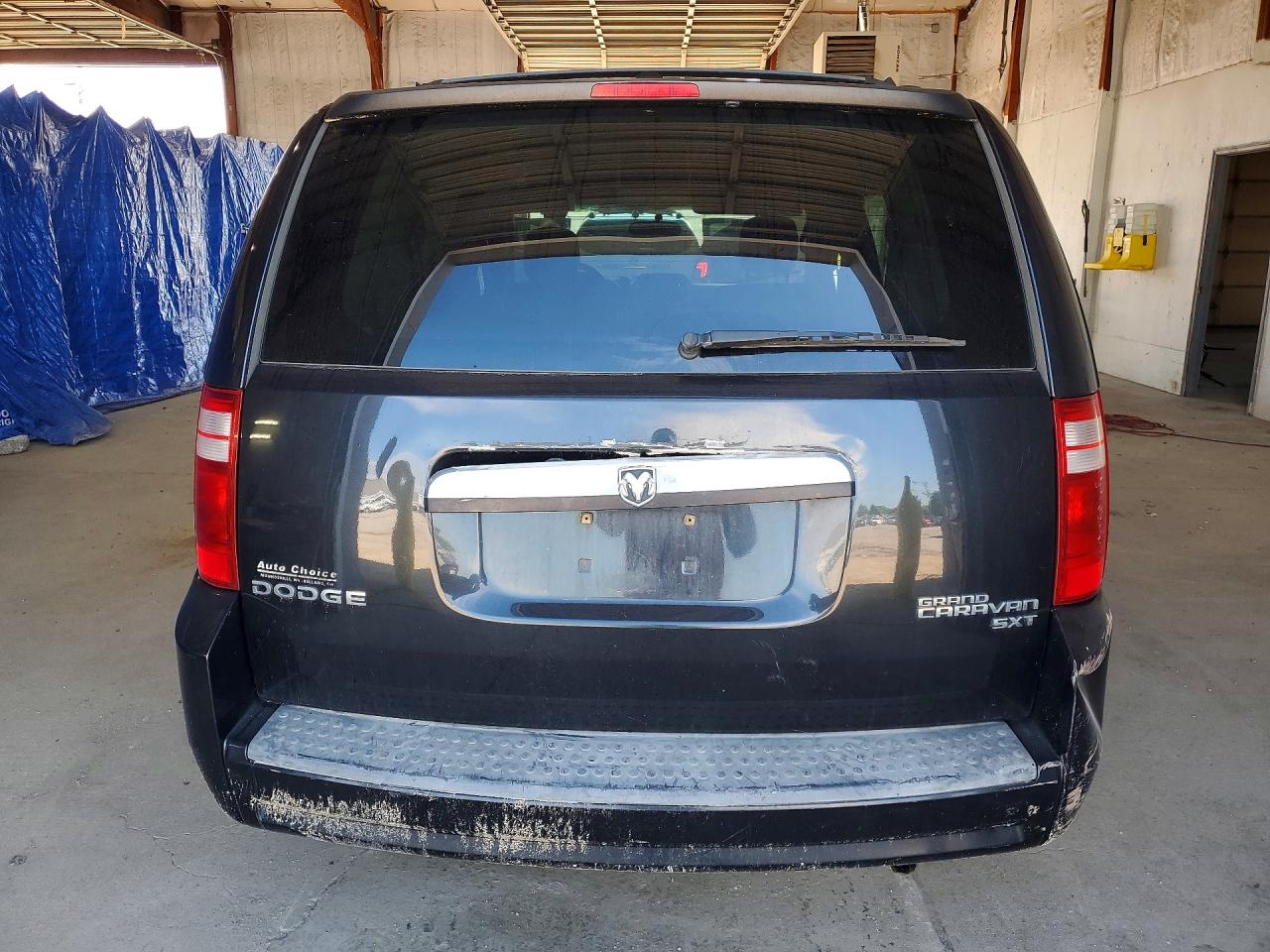 2010 DODGE GRAND CARAVAN SXT photo 11