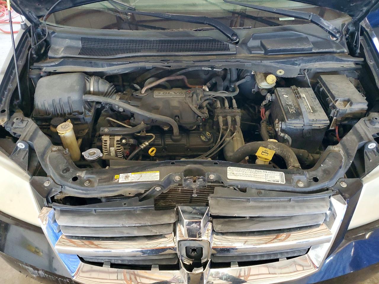 2010 DODGE GRAND CARAVAN SXT photo 23