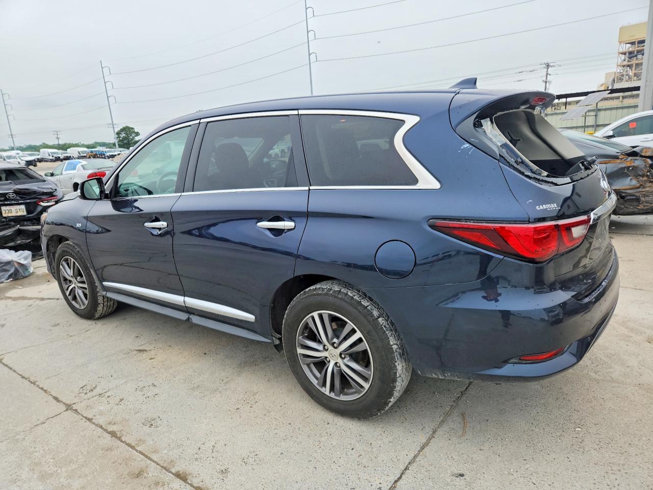 2020 INFINITI QX60 PURE photo 2