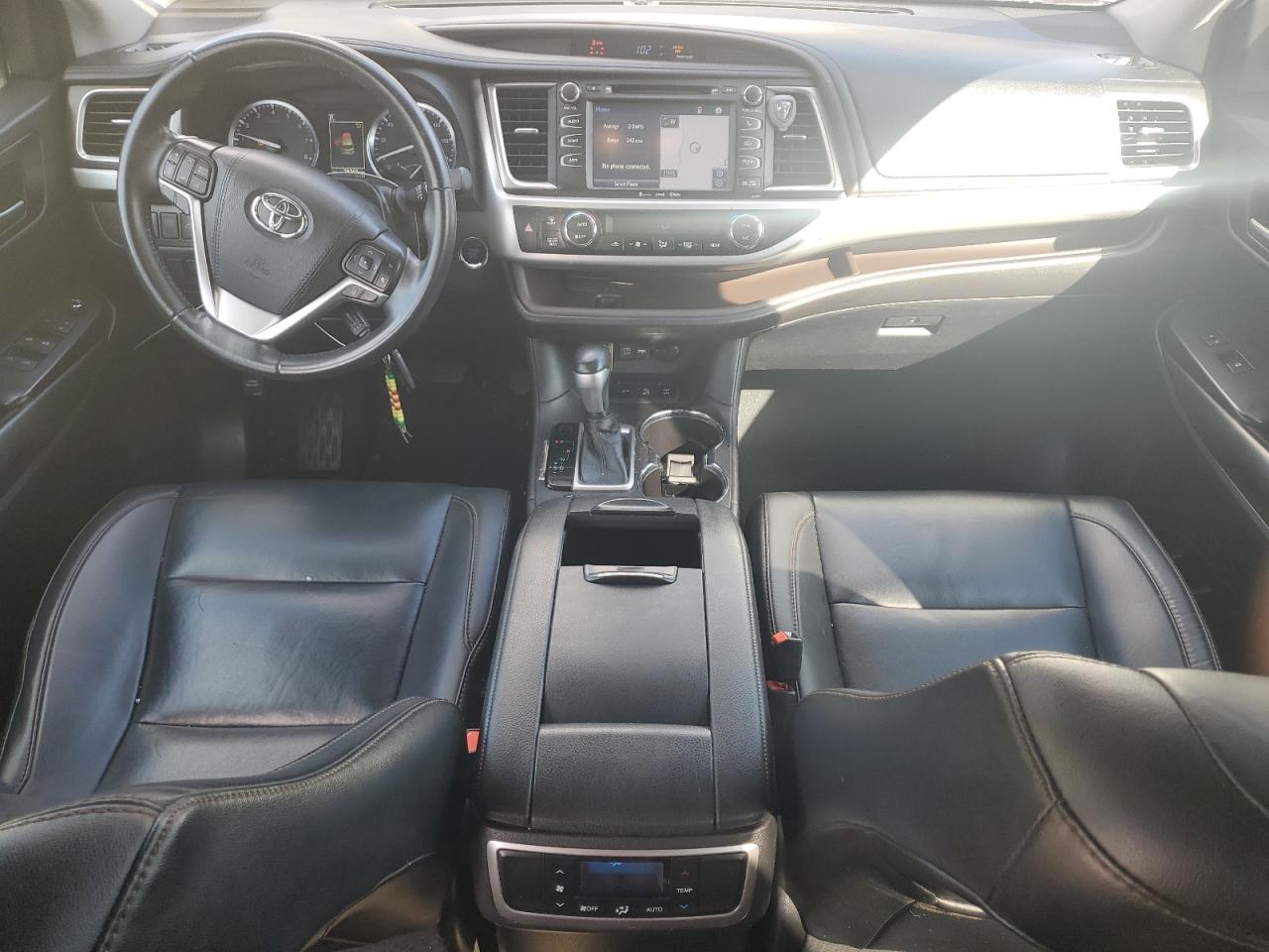 2019 TOYOTA HIGHLANDER photo 22
