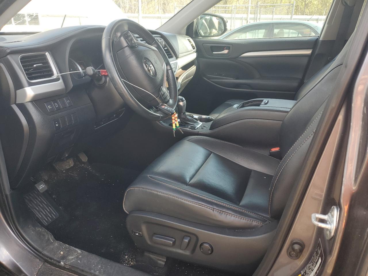2019 TOYOTA HIGHLANDER photo 19