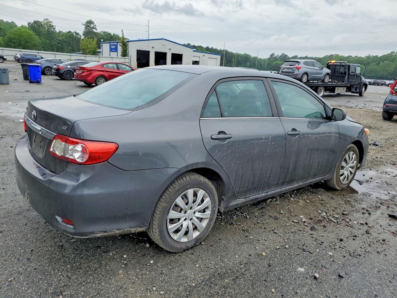 2013 TOYOTA COROLLA LE photo 7