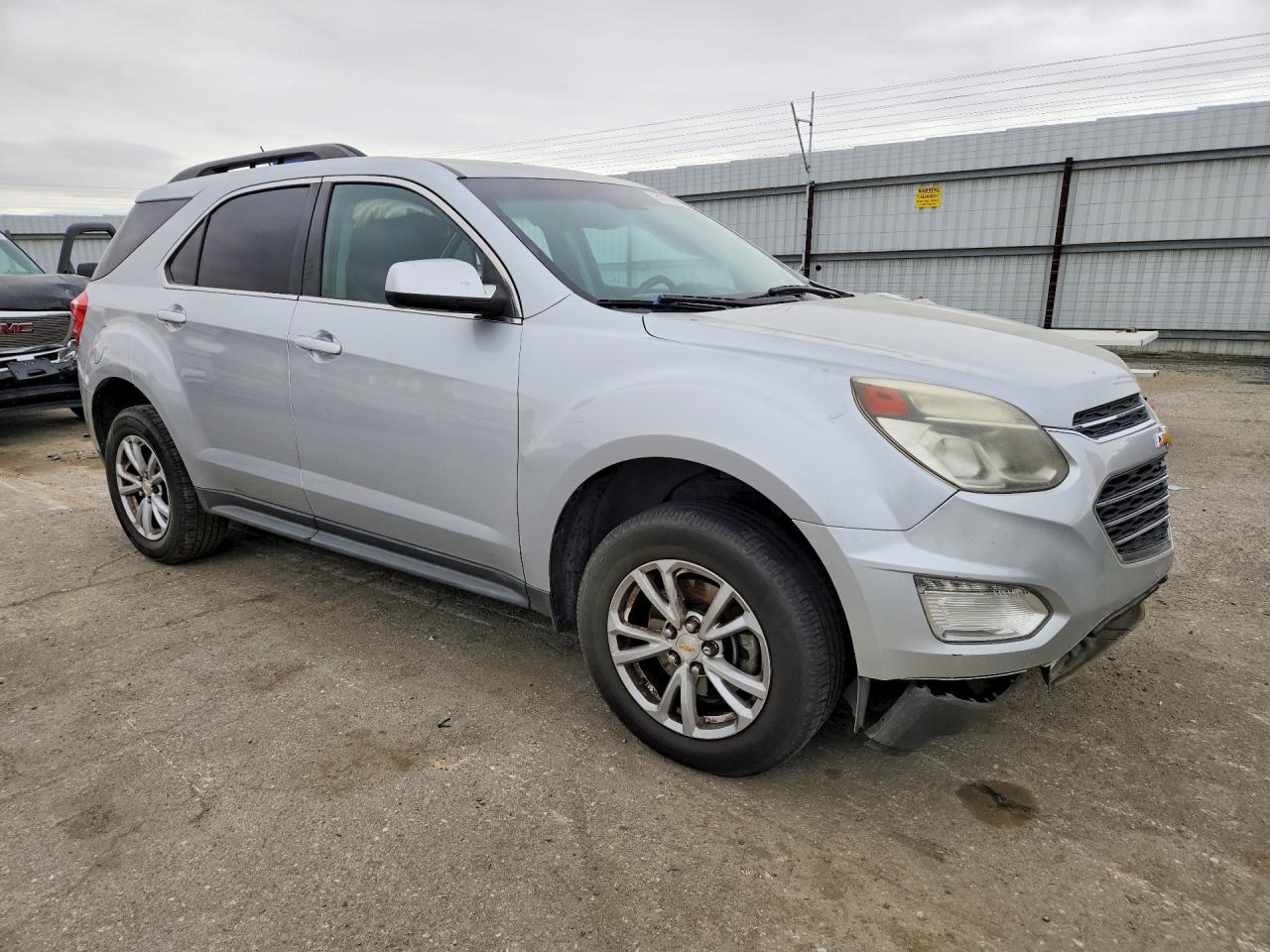 2016 CHEVROLET EQUINOX LT photo 10
