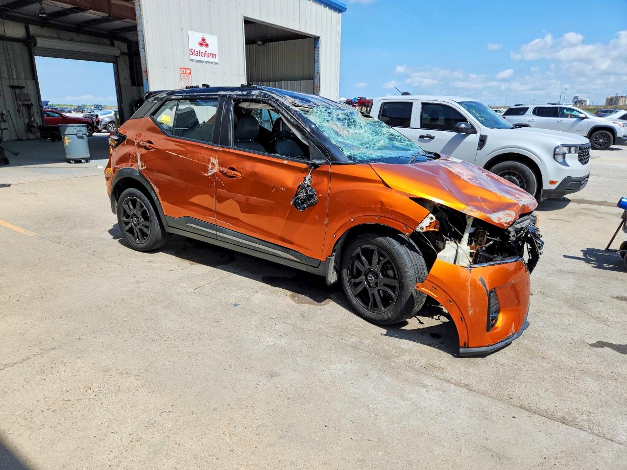 2023 NISSAN KICKS SR photo 7