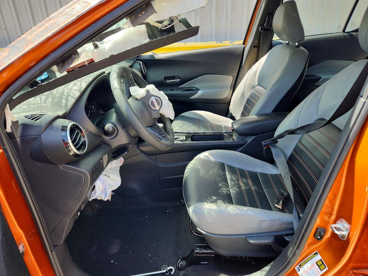 2023 NISSAN KICKS SR photo 13