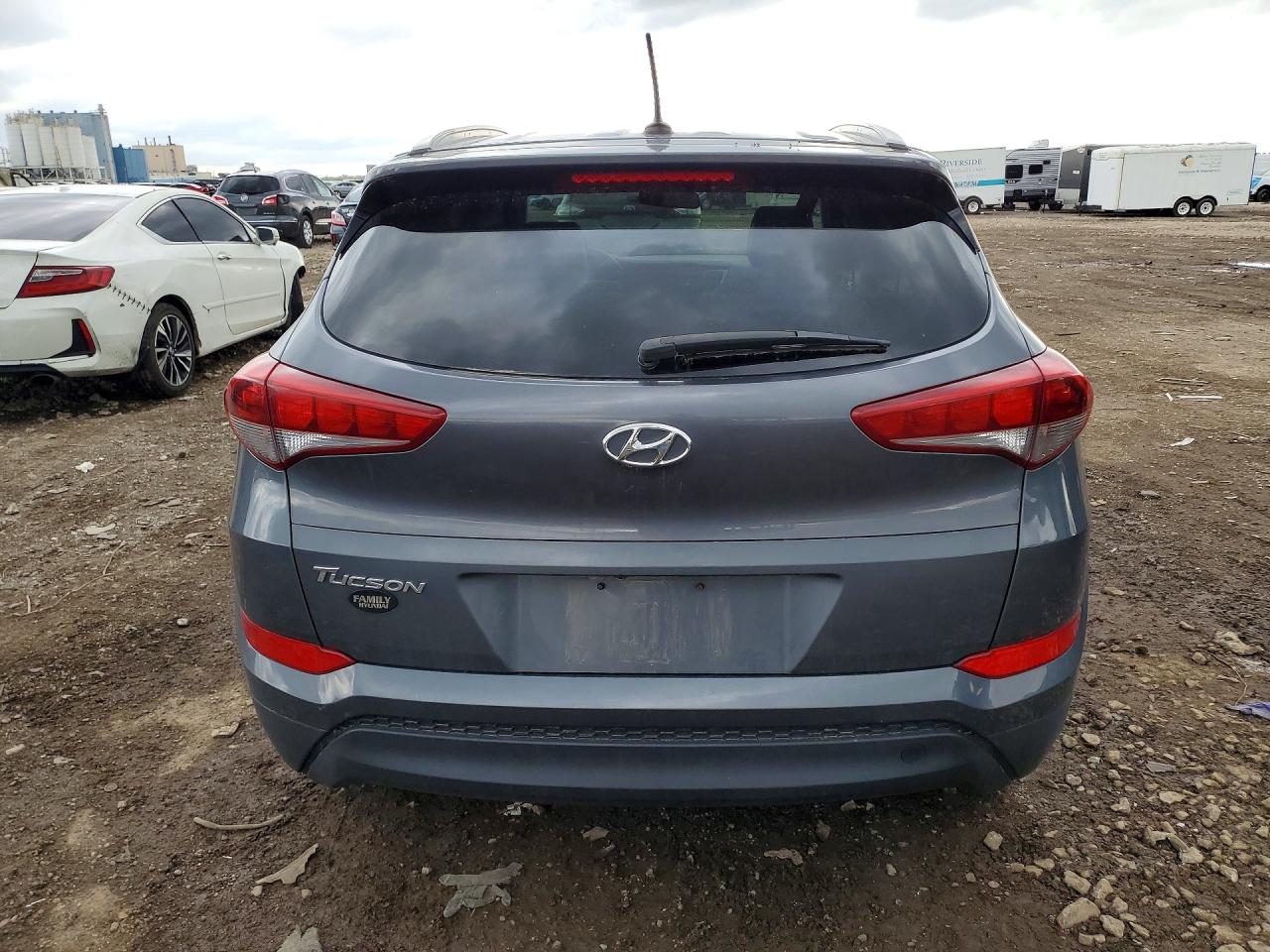 2017 HYUNDAI TUCSON SE photo 16