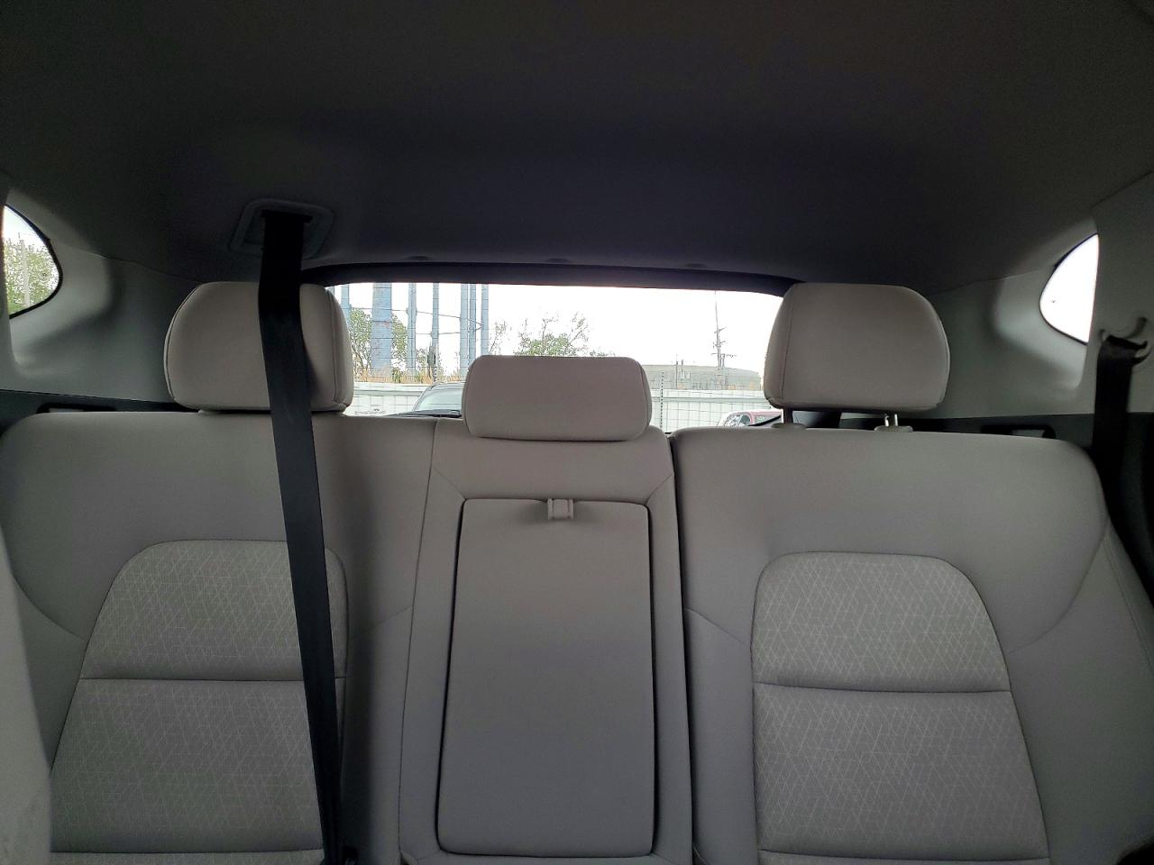 2017 HYUNDAI TUCSON SE photo 28