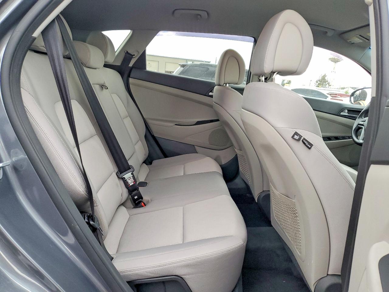 2017 HYUNDAI TUCSON SE photo 31