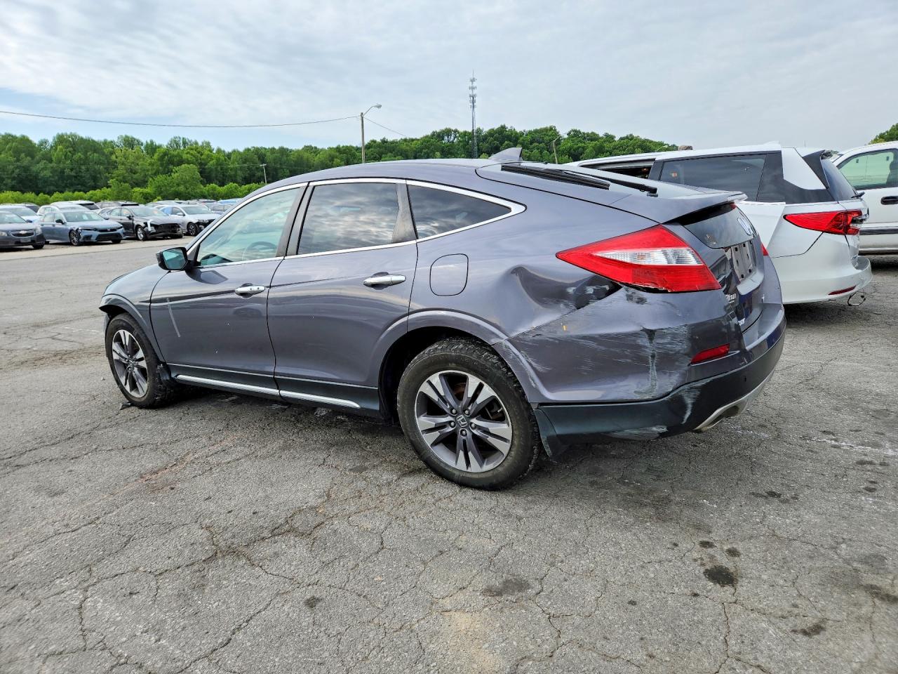 2015 HONDA CROSSTOUR EXL photo 3
