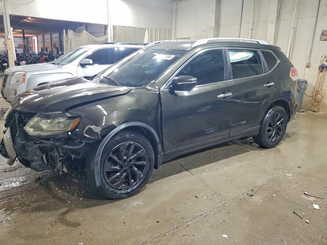 2014 NISSAN ROGUE
