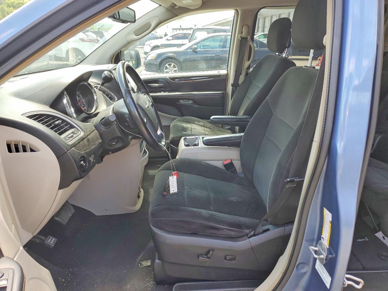 2012 CHRYSLER TOWN & COUNTRY TOURING photo 19