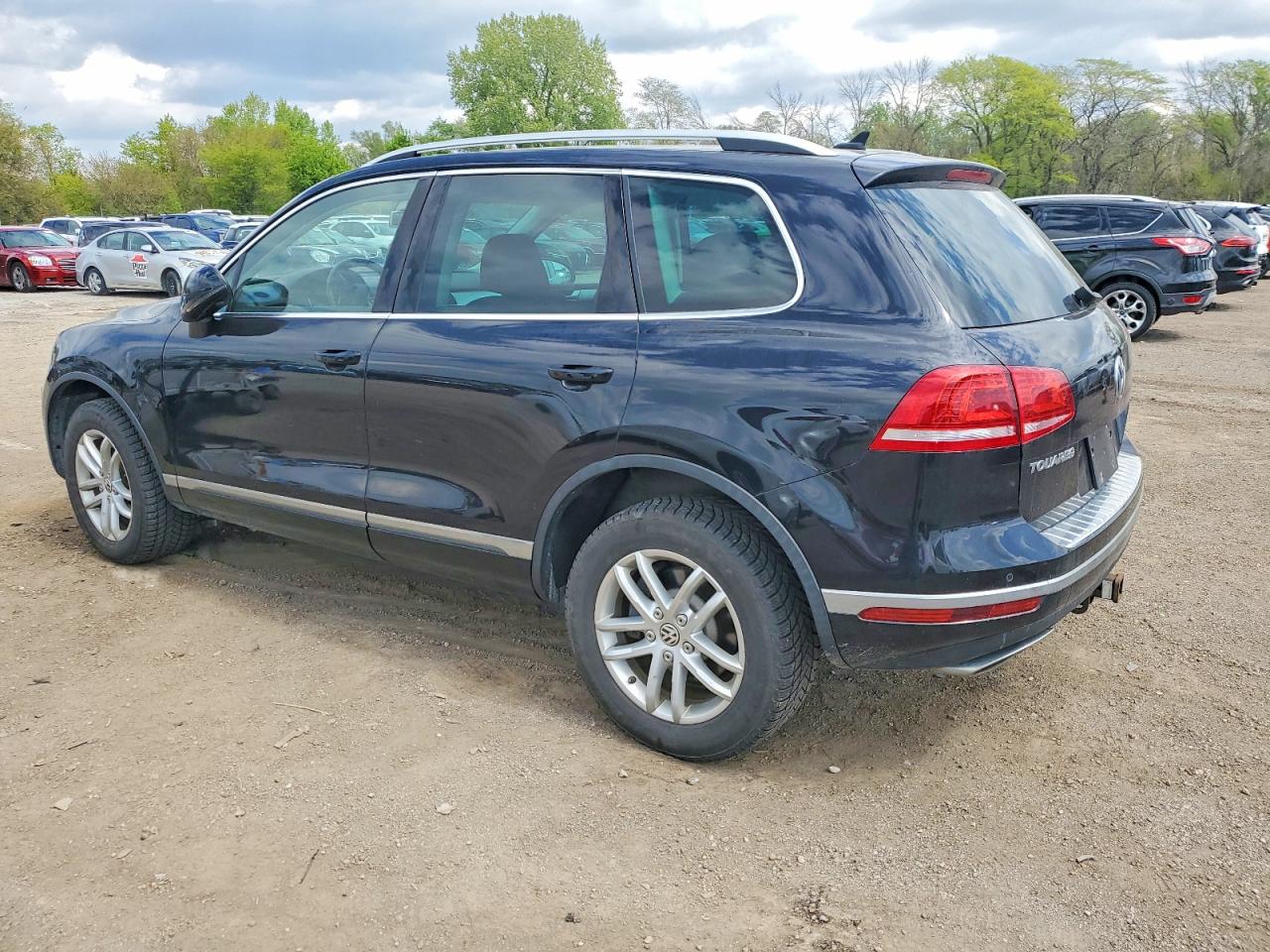 2016 VOLKSWAGEN TOUAREG photo 5