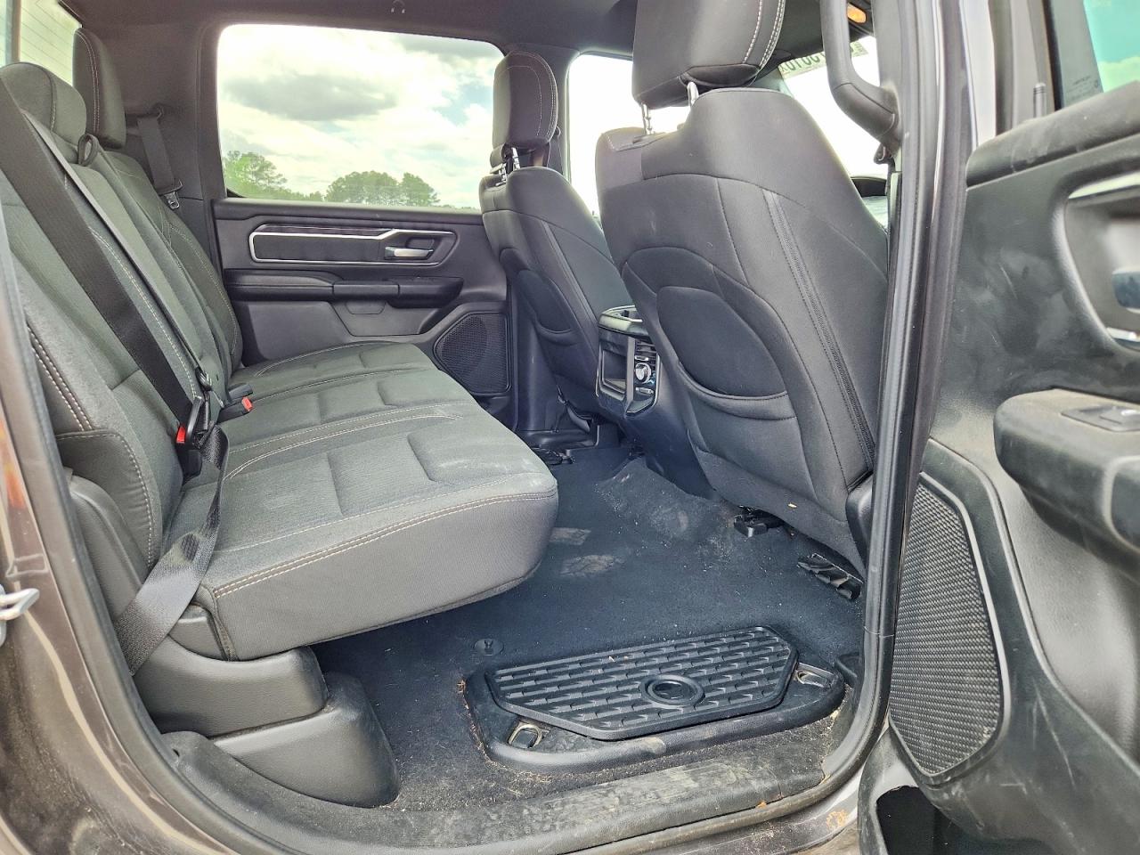 2019 RAM 1500 BIG HORN photo 19