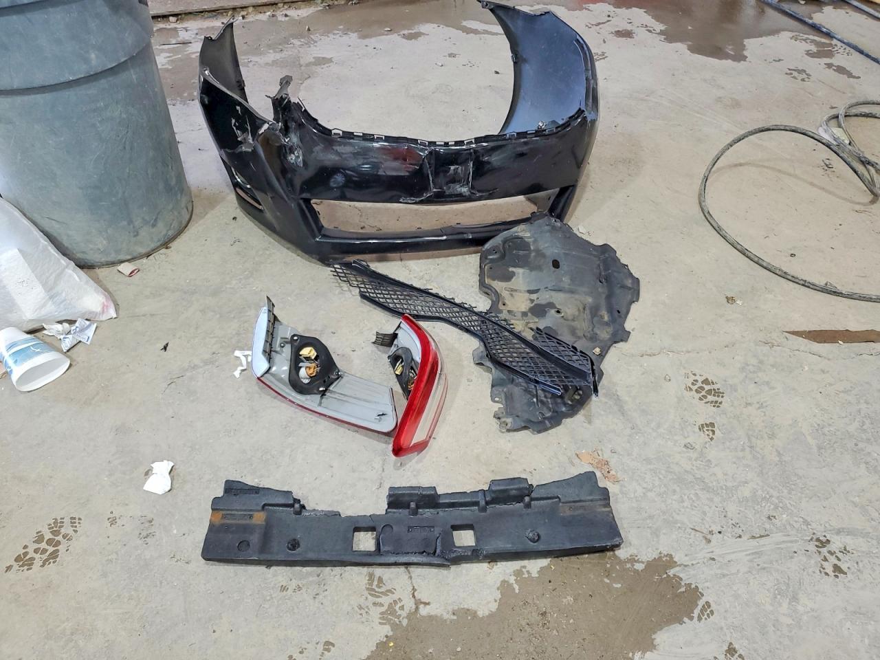 2011 TOYOTA CAMRY XLE V6 photo 30