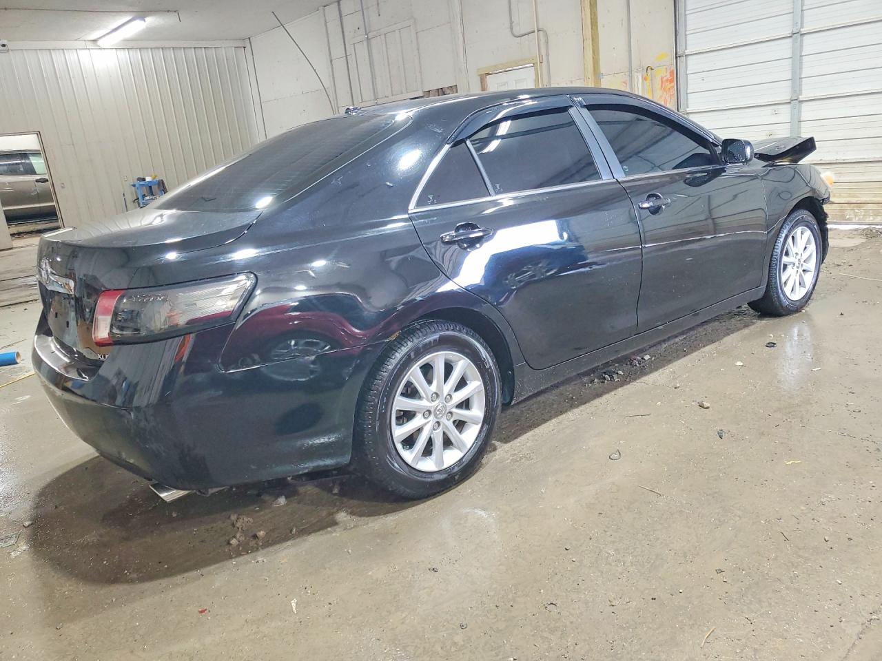 2011 TOYOTA CAMRY XLE V6 photo 7