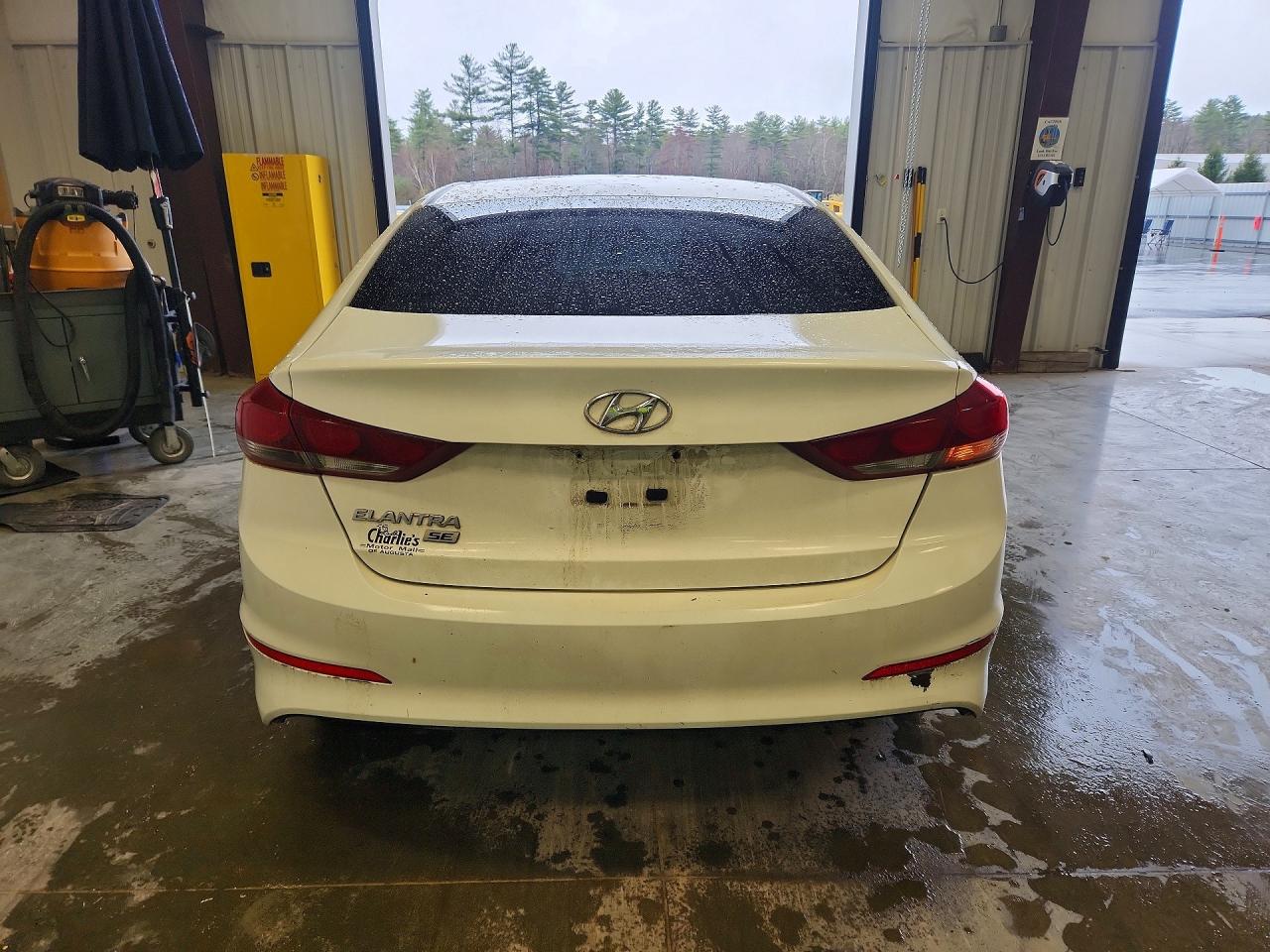 2018 HYUNDAI ELANTRA SE photo 11