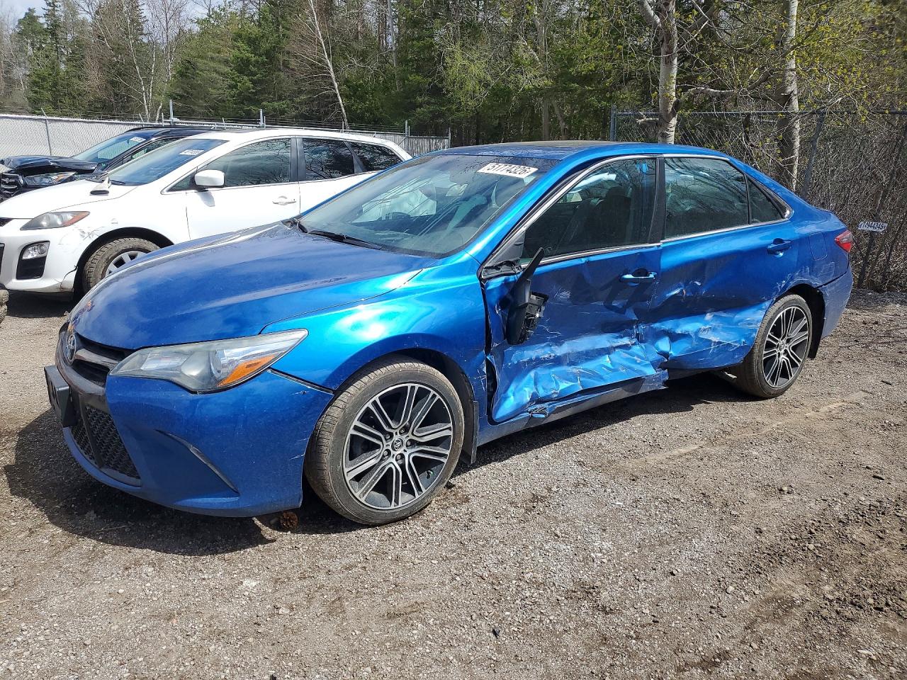 2016 TOYOTA CAMRY