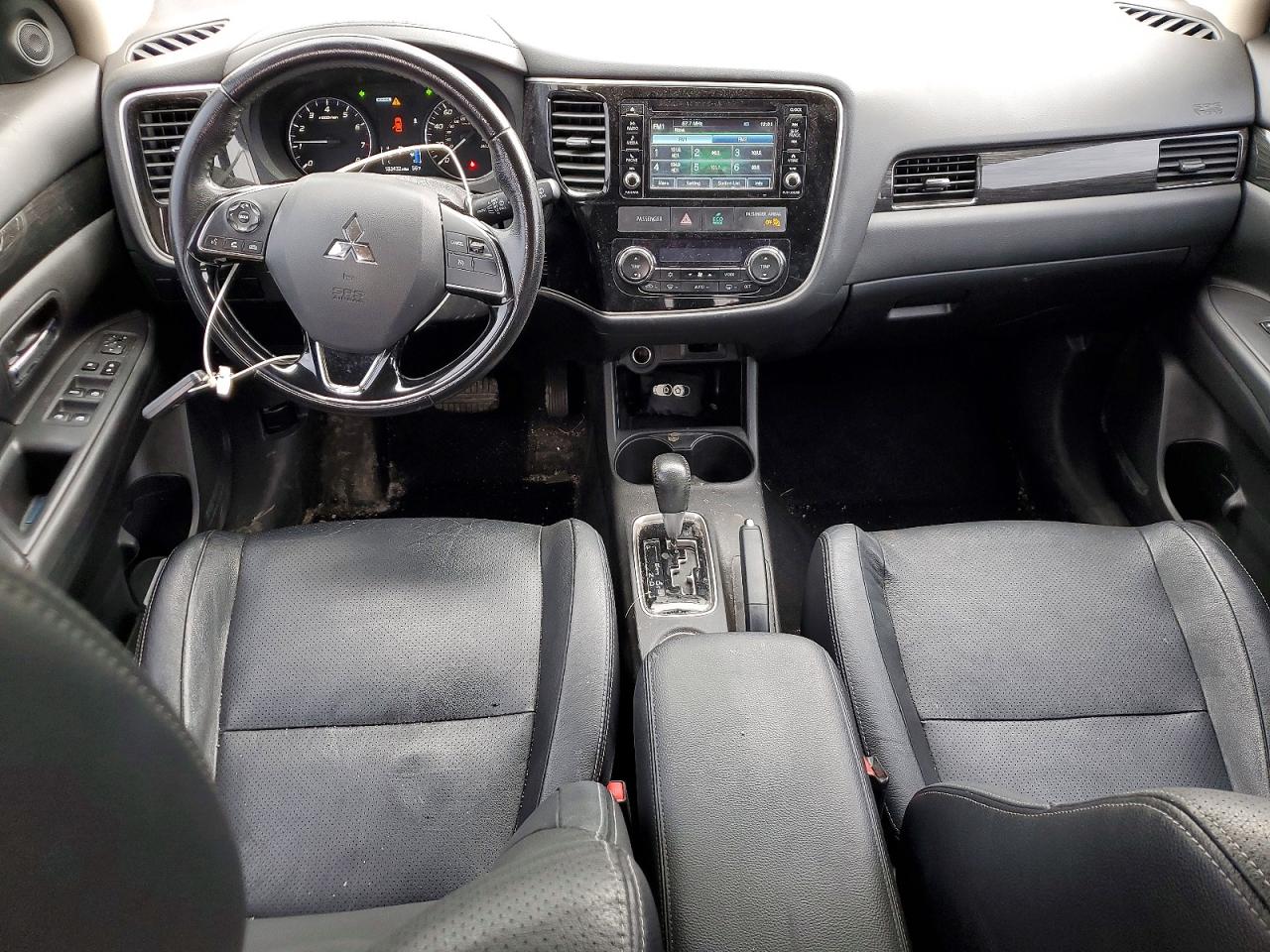 2016 MITSUBISHI OUTLANDER SE photo 8