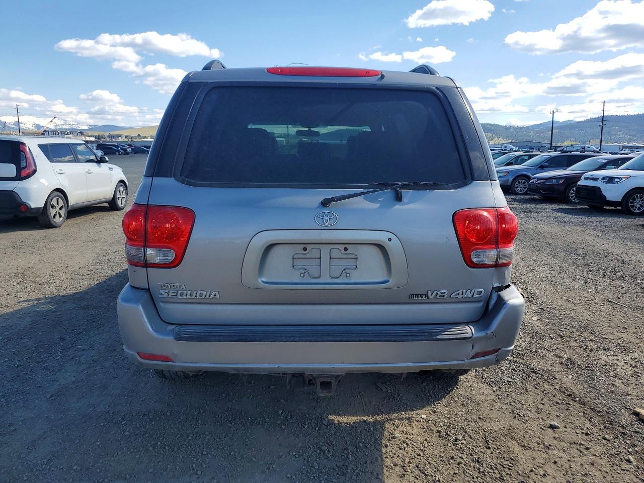 2005 TOYOTA SEQUOIA SR5 photo 11
