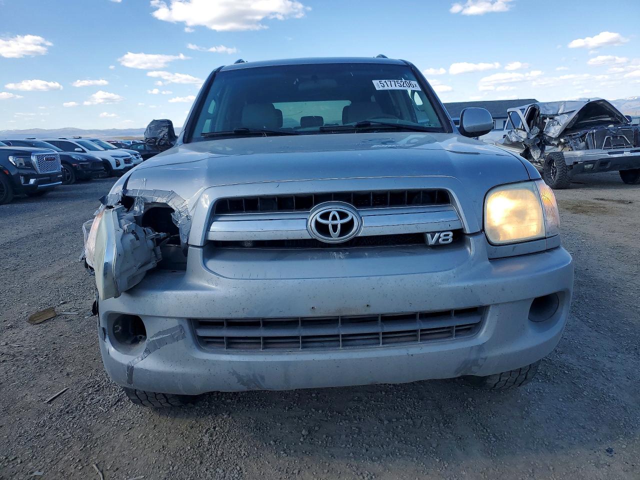 2005 TOYOTA SEQUOIA SR5 photo 9