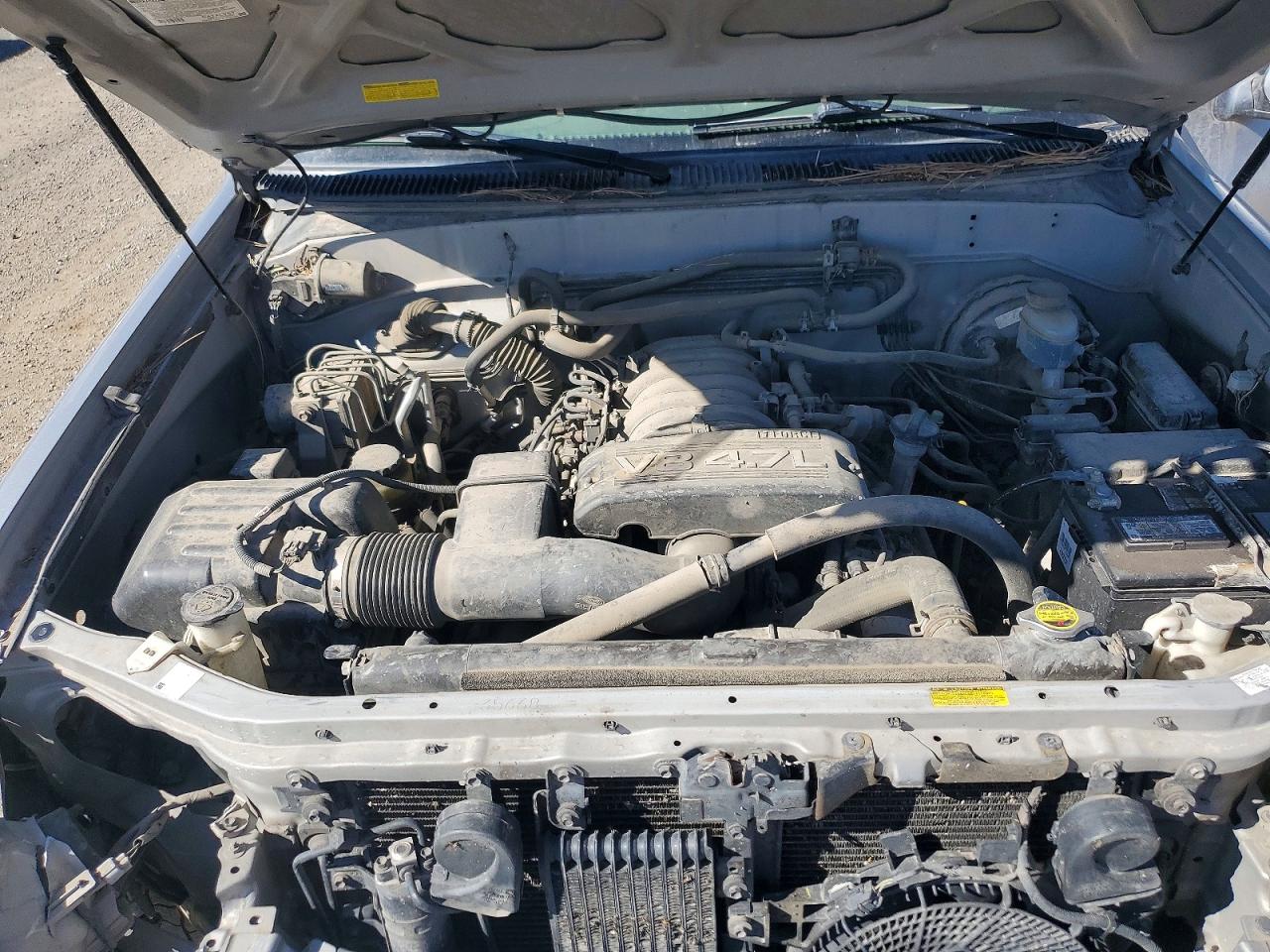 2005 TOYOTA SEQUOIA SR5 photo 23