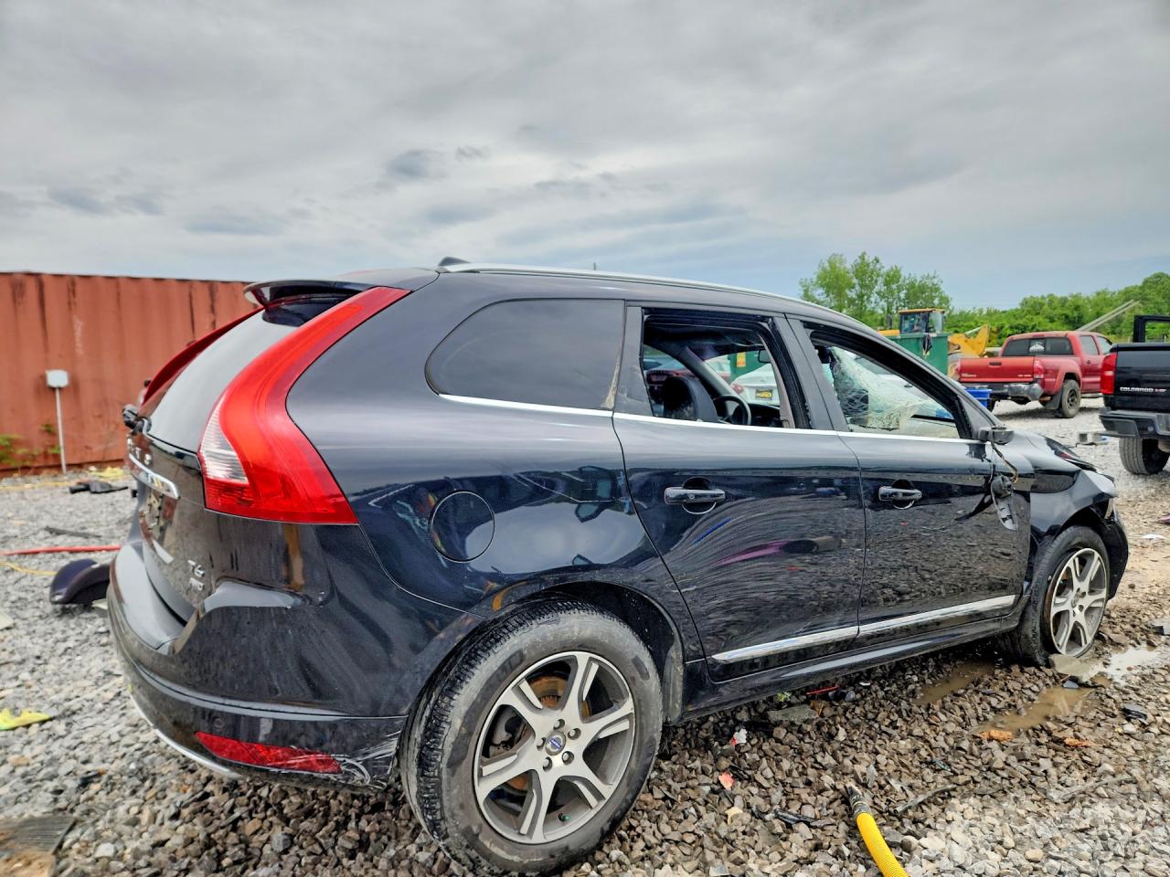 2015 VOLVO XC60 T6 PLATINUM photo 5