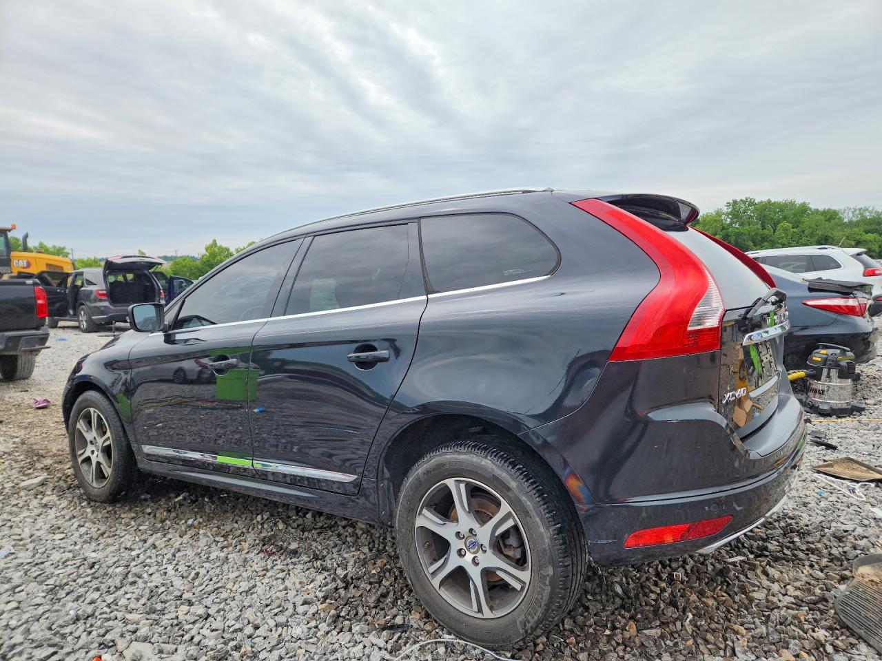 2015 VOLVO XC60 T6 PLATINUM photo 3