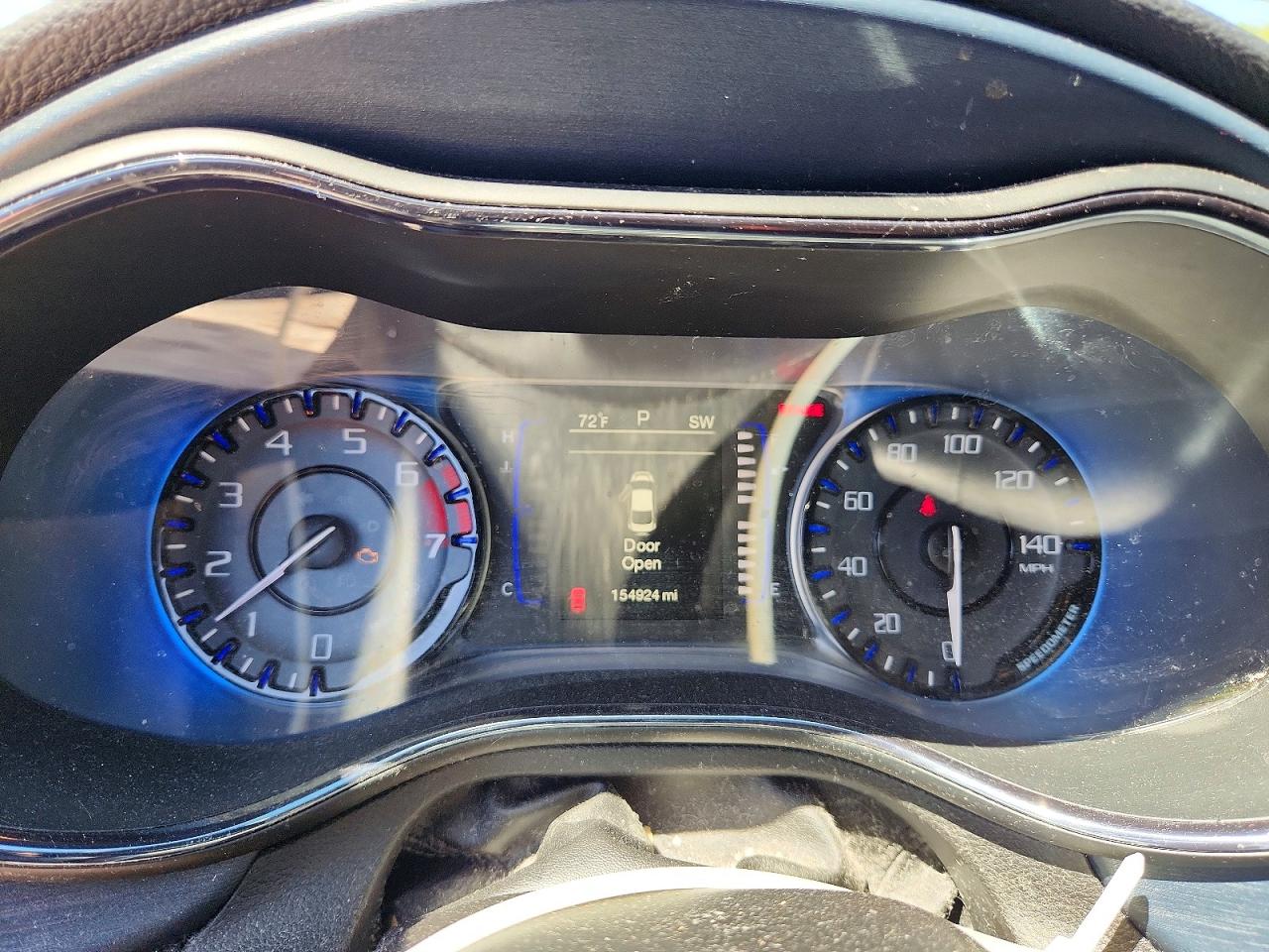 2015 CHRYSLER 200 S photo 9