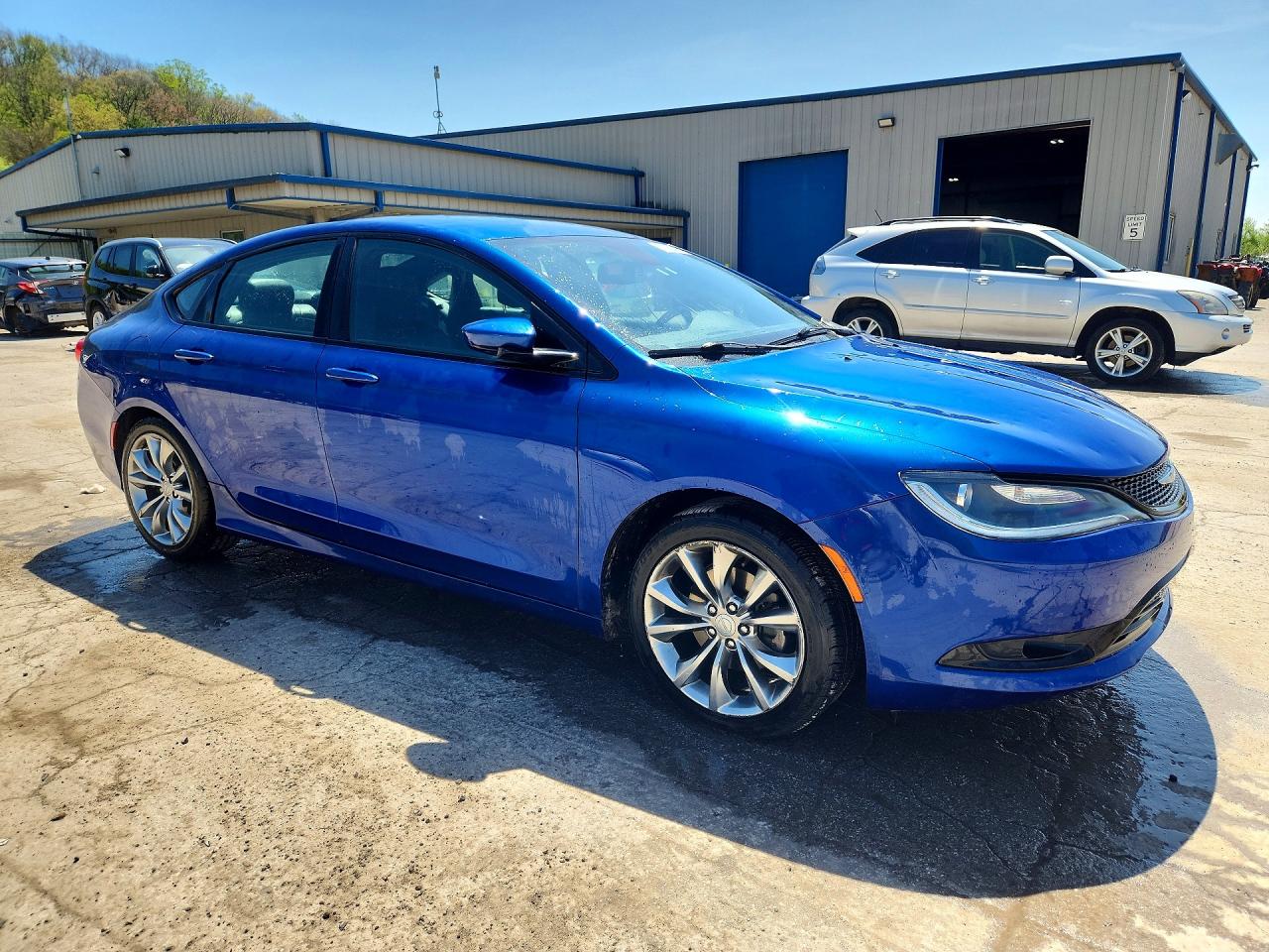 2015 CHRYSLER 200 S photo 4