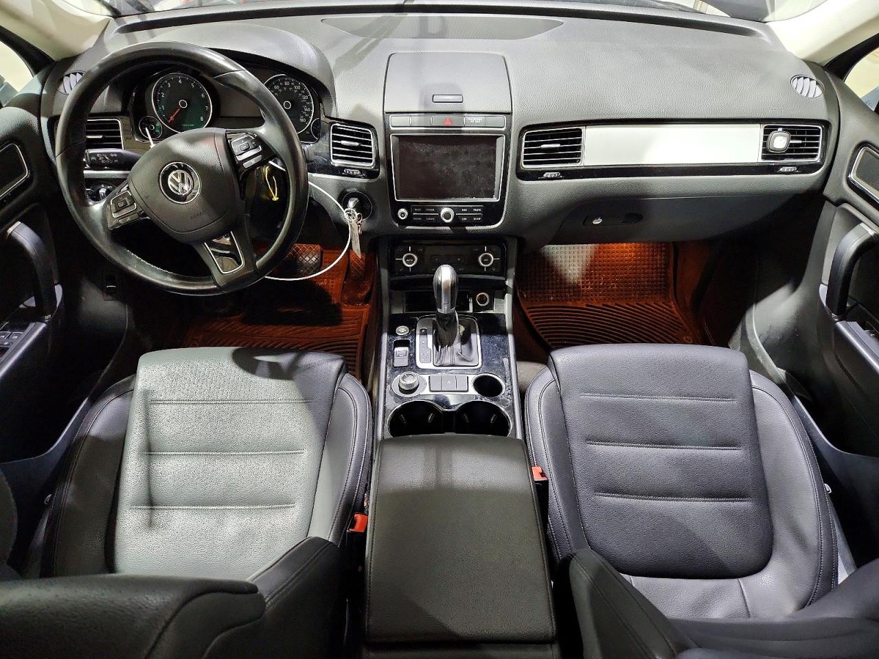2015 VOLKSWAGEN TOUAREG V6 photo 15