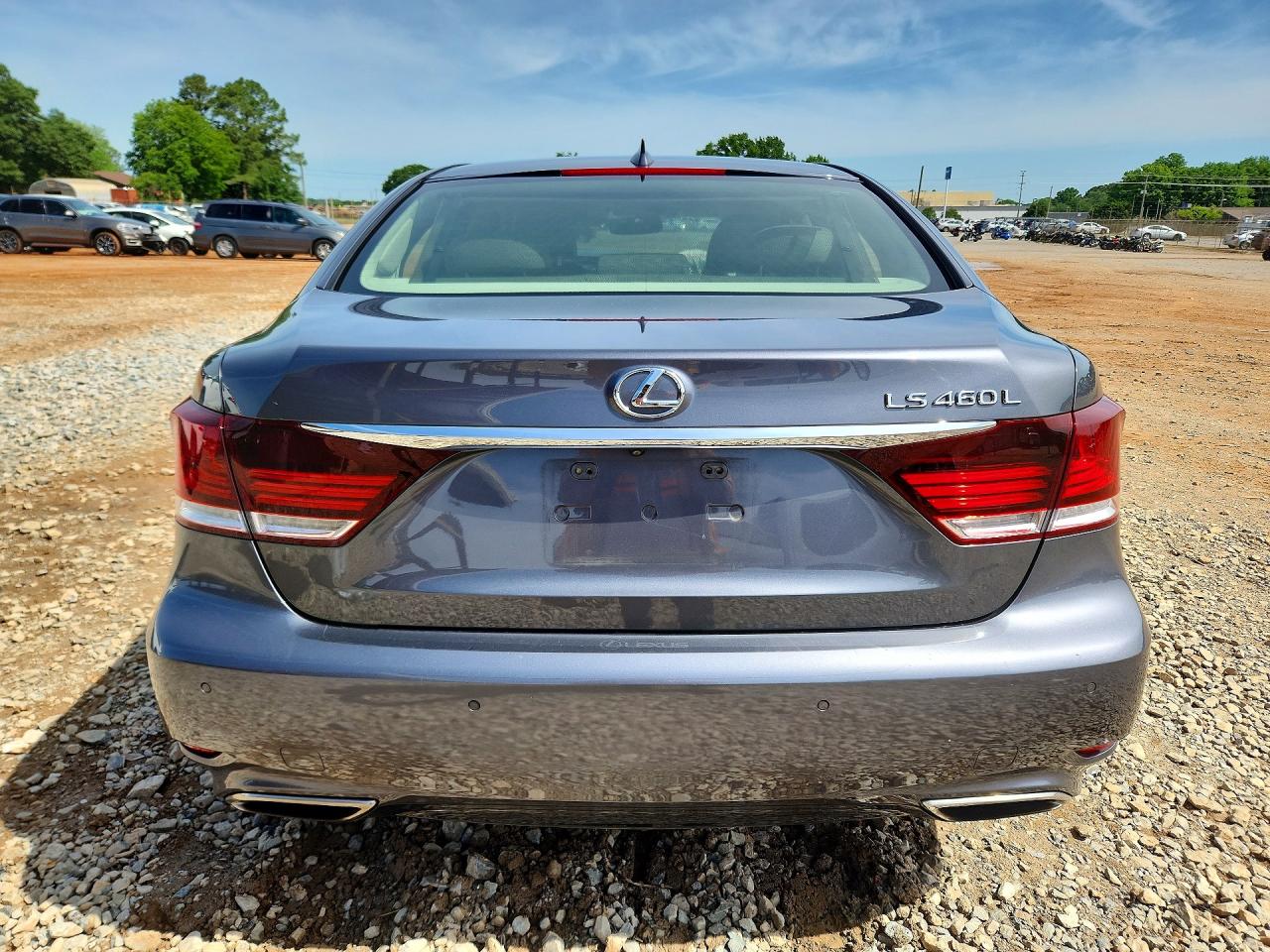 2016 LEXUS LS 460L photo 6