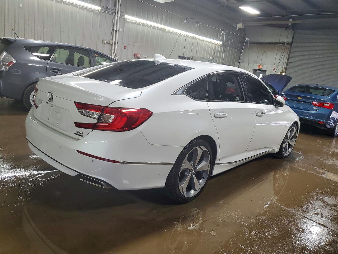 2018 HONDA ACCORD TOURING photo 7