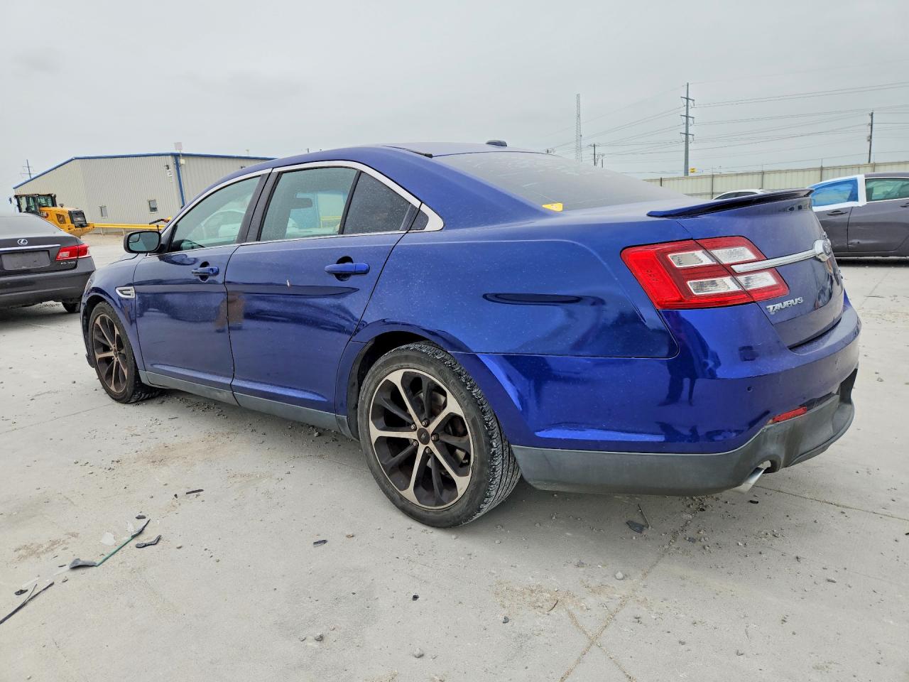 2014 FORD TAURUS SEL photo 3
