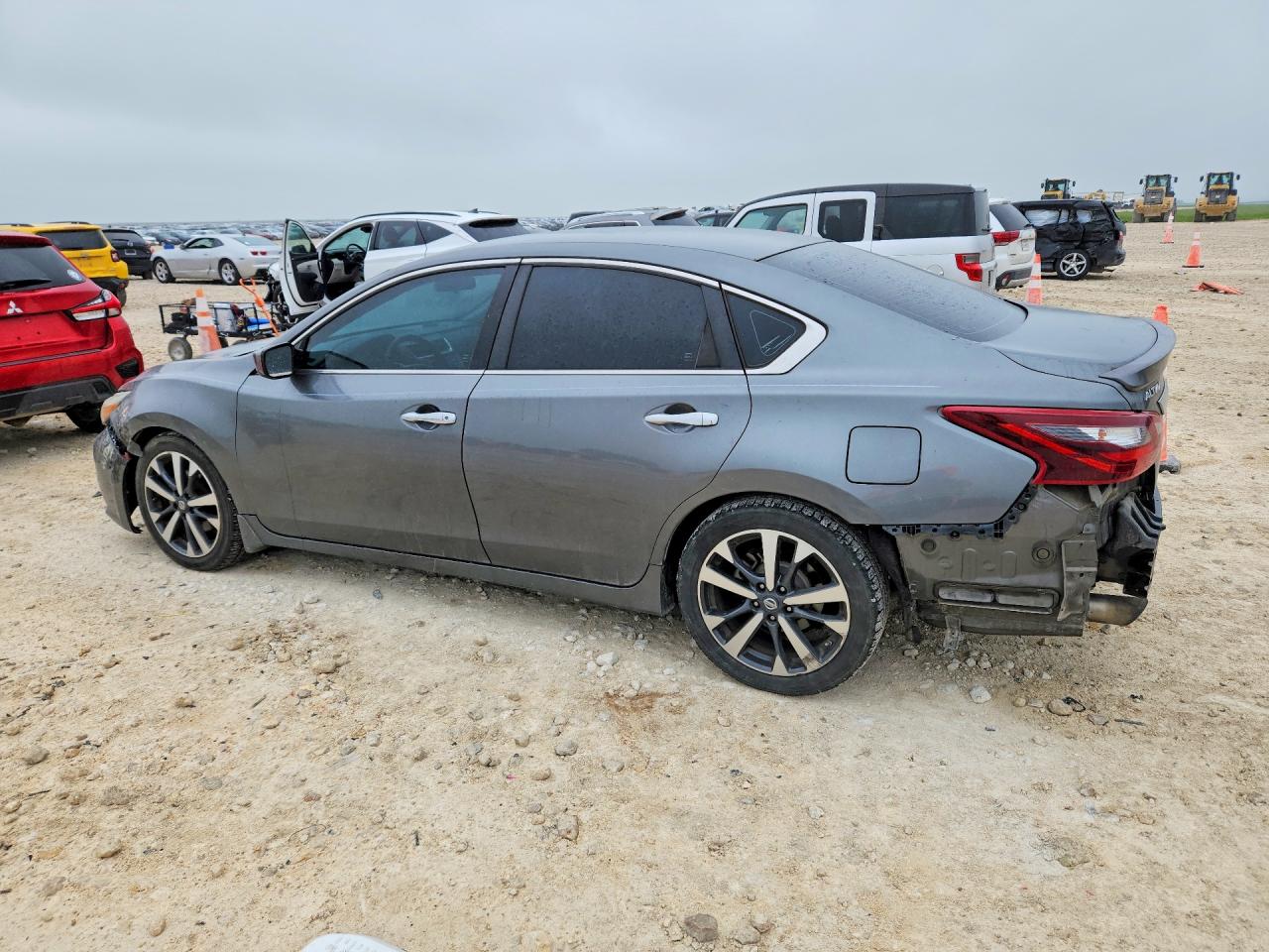 2017 NISSAN ALTIMA 2.5 SR photo 3